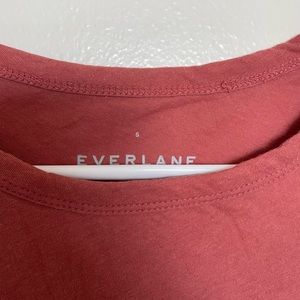 clay everlane t shirt